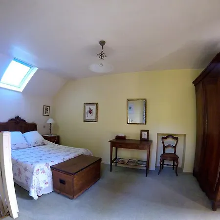Clos De La Rose Bed & Breakfast 3*