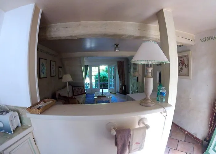 Bed & Breakfast Clos De La Rose 3*